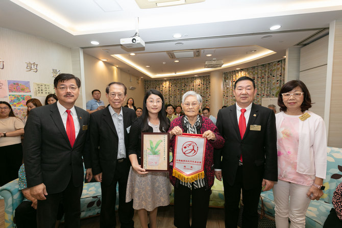 「中國老齡產業總裁香港考察交流團」拜訪博愛醫院　推動兩地安老服務發展